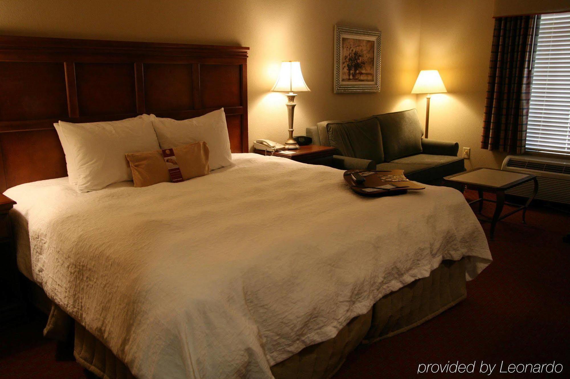 Hampton Inn & Suites Montgomery-Eastchase Phòng bức ảnh